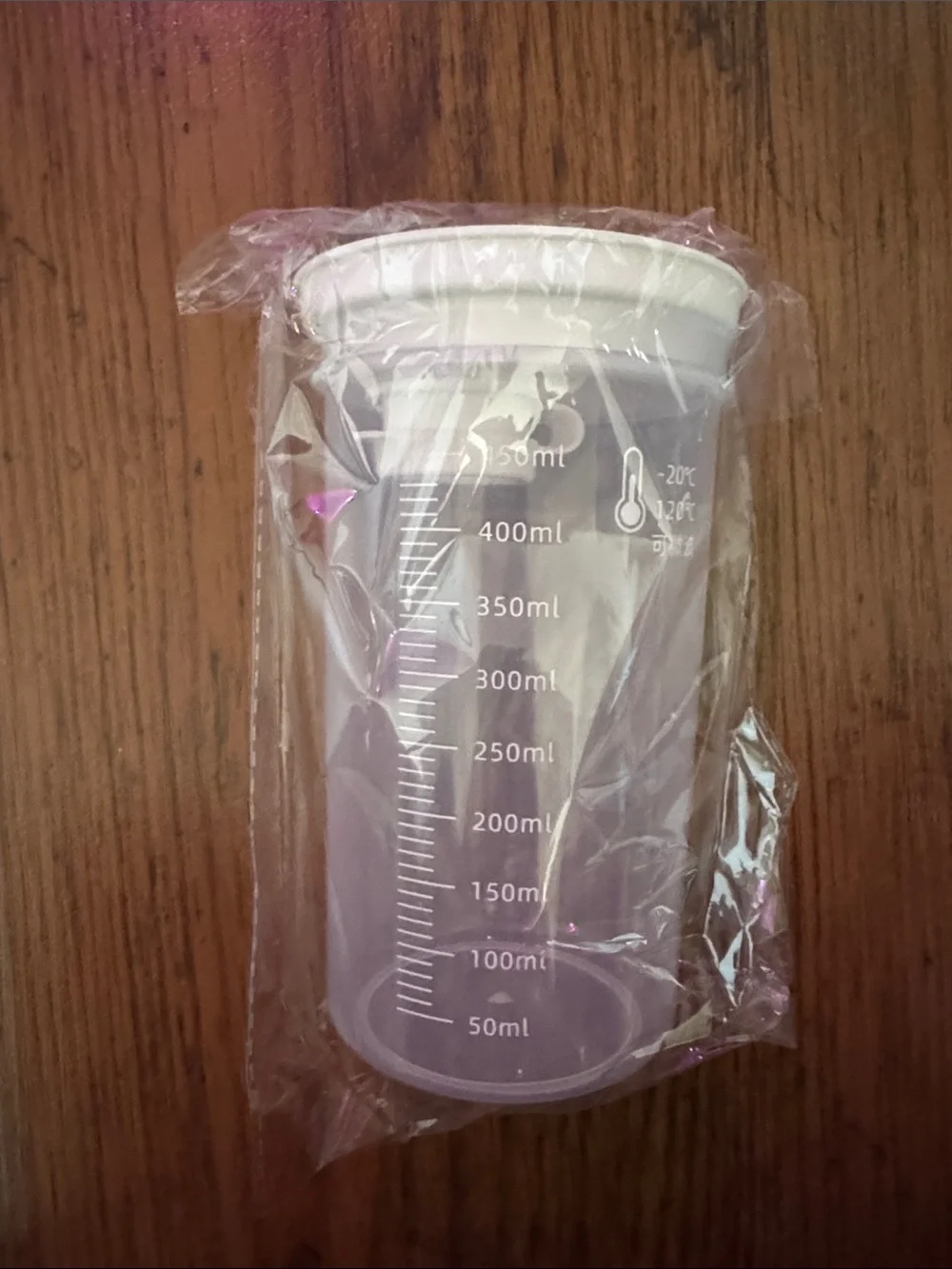 Clear Plastic Graduated Measuring Cup with White Lid - 50ml to 450ml C1.B.3L